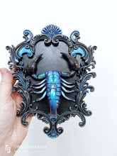 Scorpion key hook