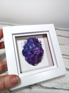 Geometric resin lion frame