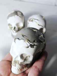 gold leaf on skull 