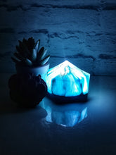 Resin geometric led light