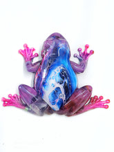 Resin frog ornament 